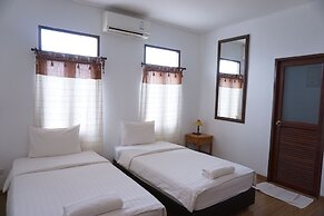 Sri Chiangkhan Hotel