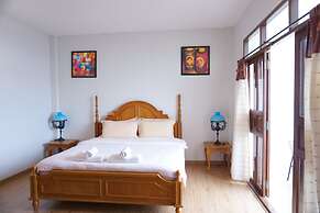 Sri Chiangkhan Hotel