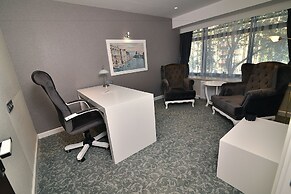 Guvenay Business Hotel