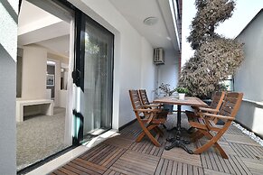 Guvenay Business Hotel