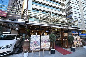 Guvenay Business Hotel