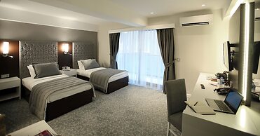 Guvenay Business Hotel