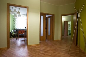 Apartment Etazhydaily 8 Marta