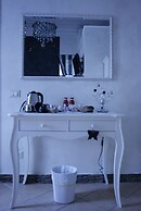 Crystal Rhome Guest House