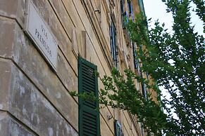 Crystal Rhome Guest House