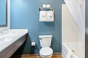 WoodSpring Suites Naples