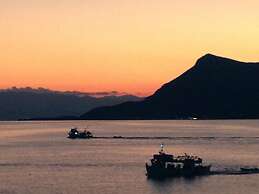 Maravellia Art Hotel