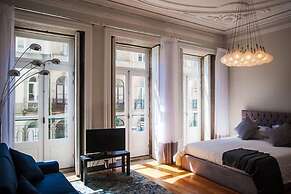 LightHouse Apartments