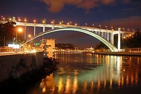 LightHouse Apartments