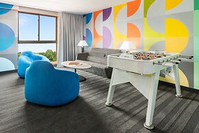 Studio Allston Hotel