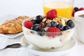 Studio Allston Hotel