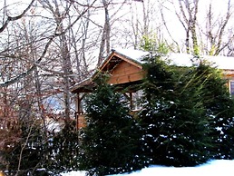 Linville River Log Cabins