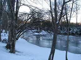 Linville River Log Cabins