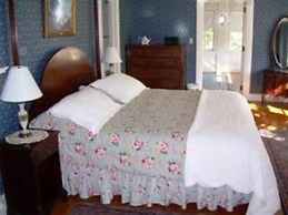 Linville River Log Cabins