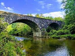 Linville River Log Cabins