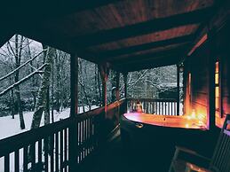 Linville River Log Cabins