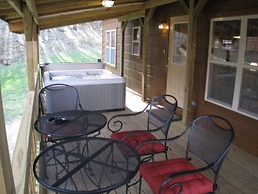 Linville River Log Cabins