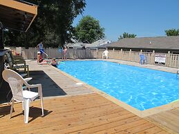 Little Ted's Cottages