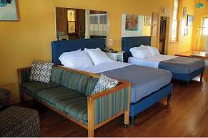 The Marquette Hotel