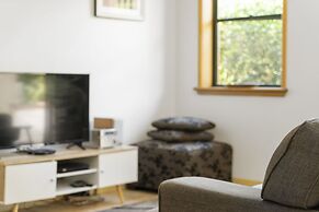 Byron Getaway at The Crest