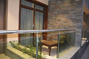 Boulevard9 Luxury Resort & Spa