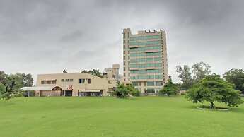 Boulevard9 Luxury Resort & Spa