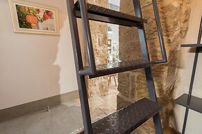 Best Location Jerusalem Stone Apartment