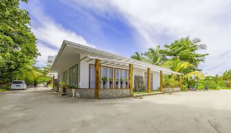 Dhigurah Retreat Beach