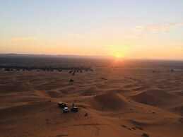 Sahara Sabaku Tour Camp
