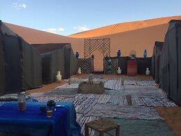 Sahara Sabaku Tour Camp