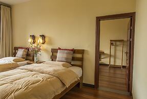 Snow Lion Riverside Resort