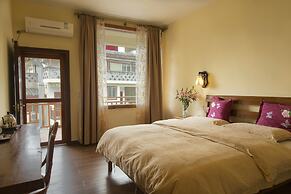 Snow Lion Riverside Resort