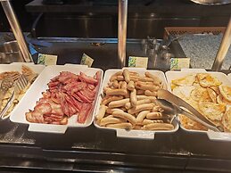 Pullman Yantai Center