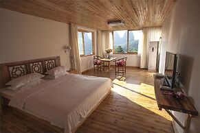 Riverside Retreat Hotel