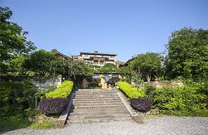 Riverside Retreat Hotel