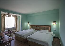 Riverside Retreat Hotel