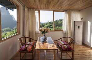 Riverside Retreat Hotel