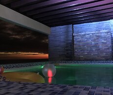 The Palms Resort & Bar