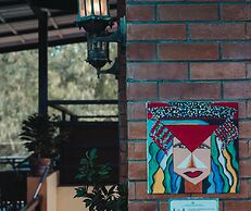 The Palms Resort & Bar