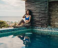 The Palms Resort & Bar