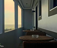 The Palms Resort & Bar
