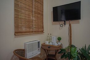 The Palms Resort & Bar