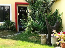 The Palms Resort & Bar