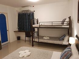 D' Gecko Hotel