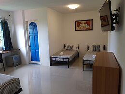 D' Gecko Hotel