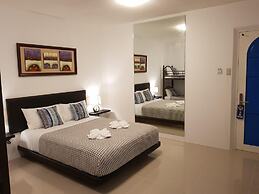D' Gecko Hotel