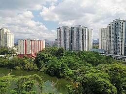 Aini's Guest House In Vista Amani Condo