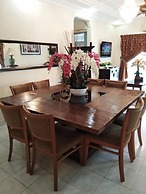 Aini's Guest House In Vista Amani Condo