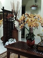 Aini's Guest House In Vista Amani Condo