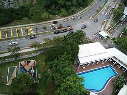 Aini's Guest House In Vista Amani Condo